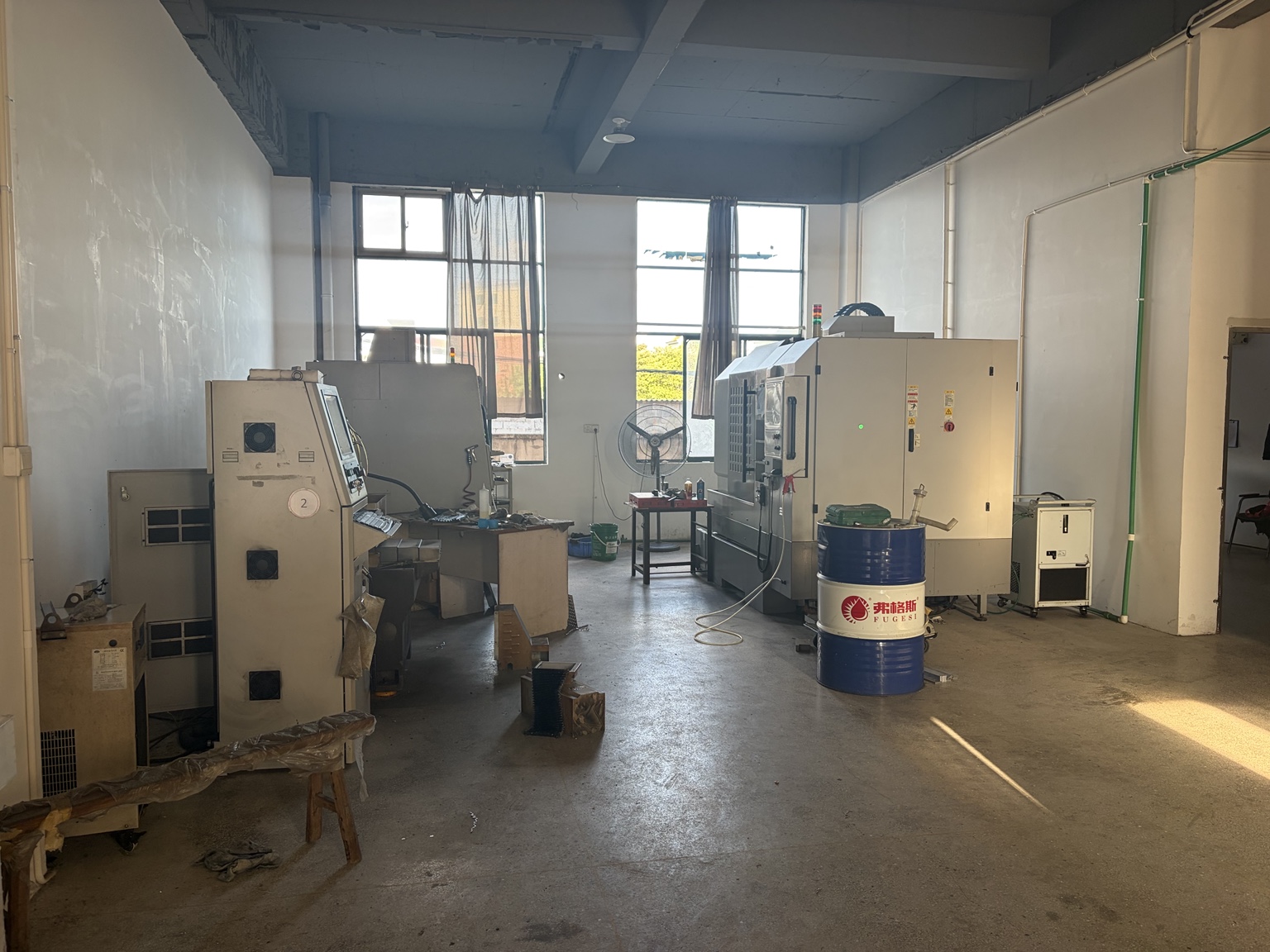 Precision engraving machinery used in YIHUA's custom tooling operation