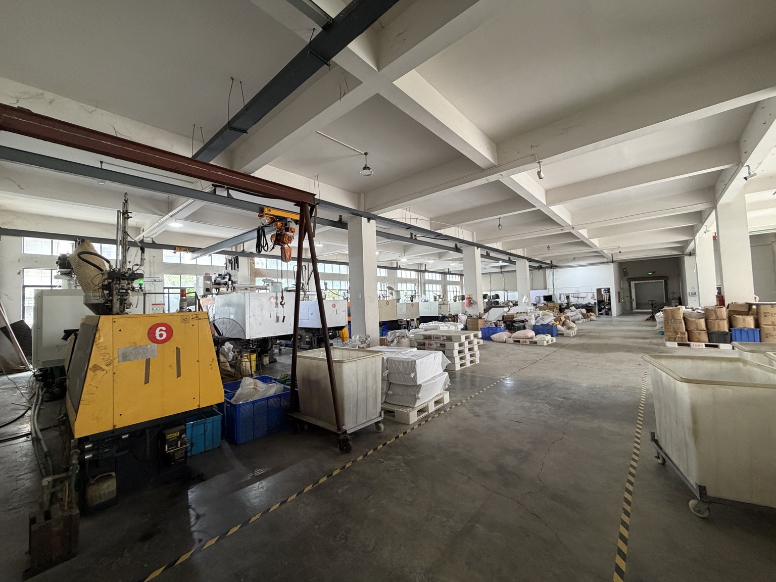 Actual injection molding workshop inside YIHUA's Lanxi manufacturing operation