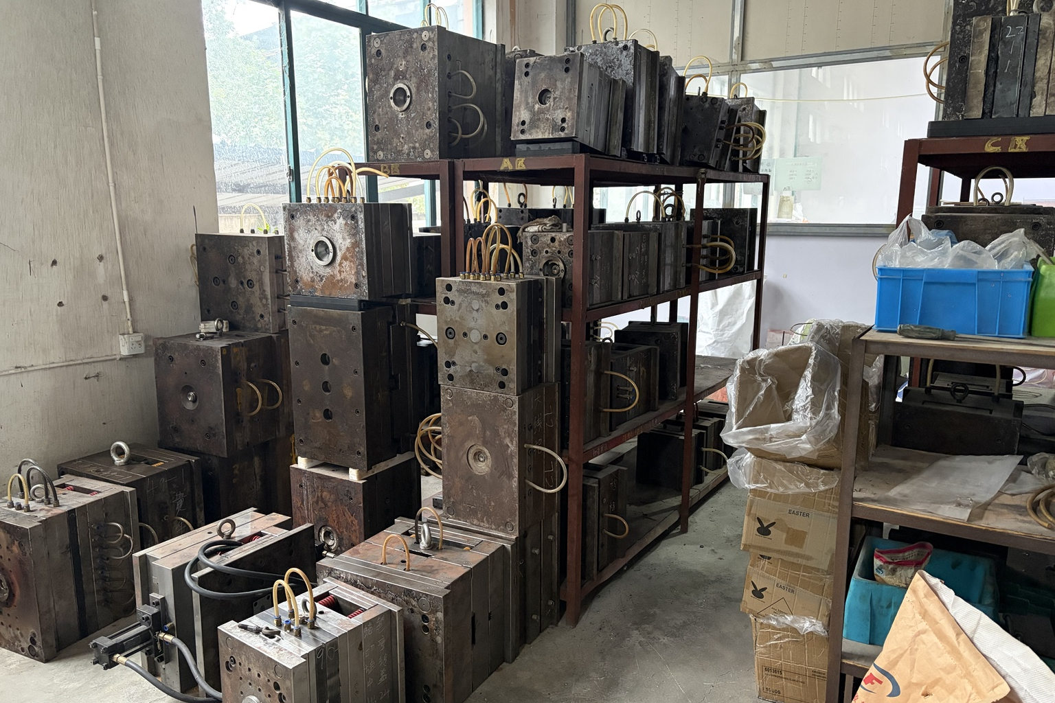Real existing stamp molds in YIHUA's factory
